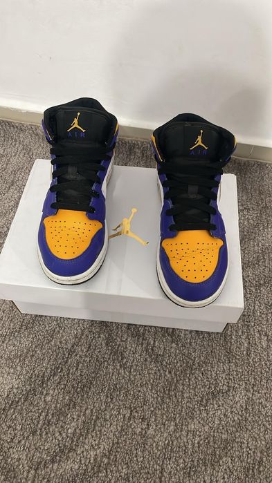 Adidași Jordan 1 Mid Lakers