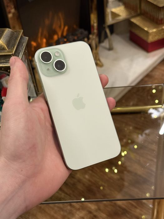 Iphone 15 128gb 89% baterie