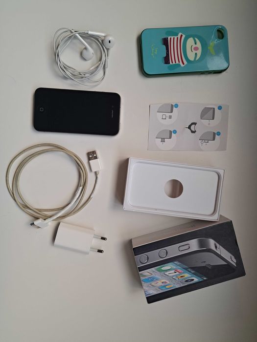 iPhone 4 с оригинална опаковка и аксесоари