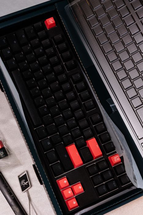 Ducky One 2 RGB TKL – механична геймърска клавиатура