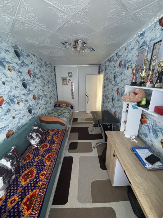 Продаю квартиру горняков 49