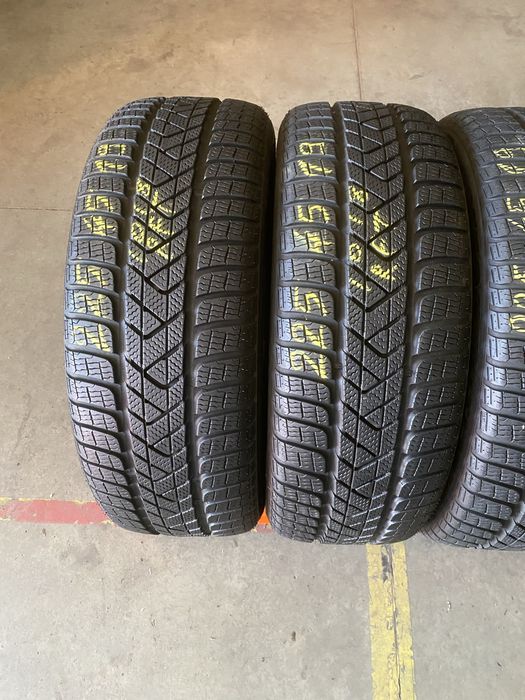 Anvelope iarna 225/45/19 Pirelli Sottozero 3 RFT 225 45 19 R19
