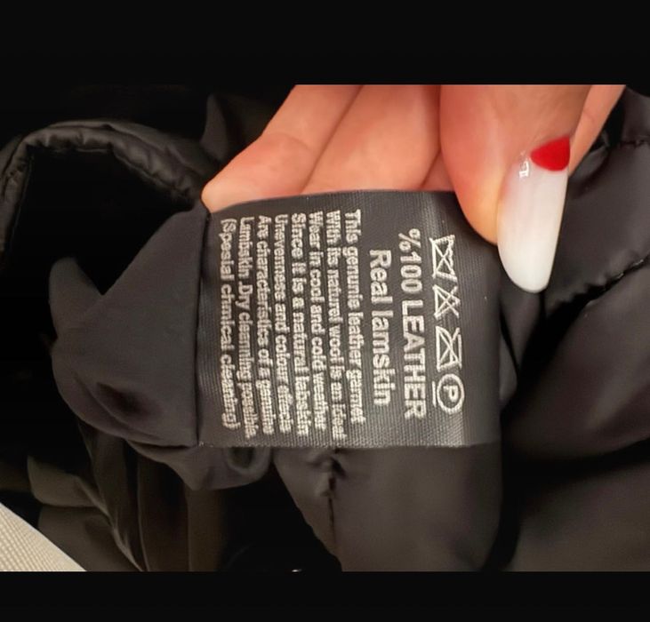 Haina matlasata cu blana naturala , noua