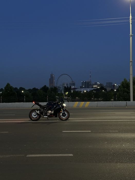 Motosikl Qj moto 600 rr sotilad