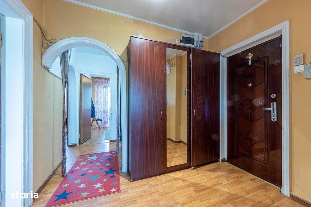 Piata Sudului, spitalul Bagdasar, 3 camere decomandat + loc ADP — fotografia 2