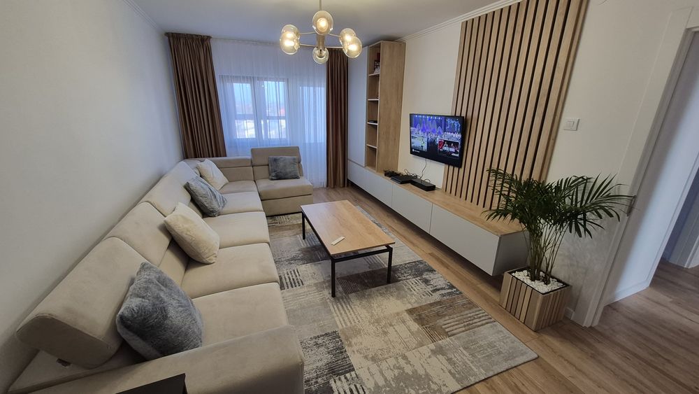 Vând apartament 3 camere 73 m2