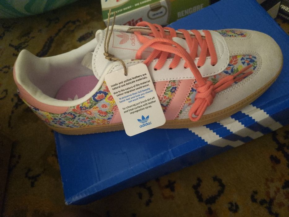 Adidași noi la cutie femei Nr 40