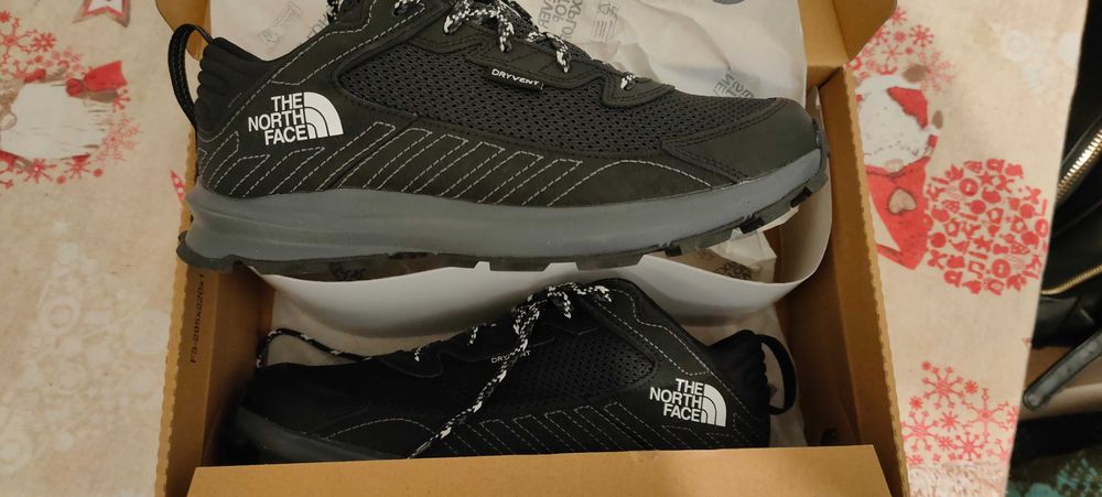 Маратонки The North Face