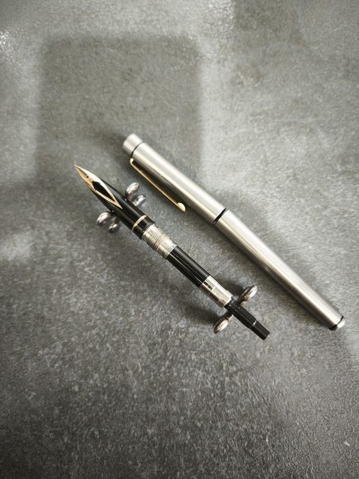Stilou vintage Sheaffer Targa