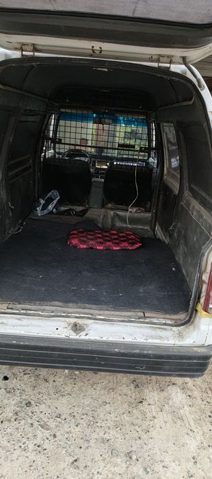 Дамас ван.       .