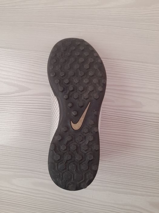 Оригинални спортни обувки NIKE