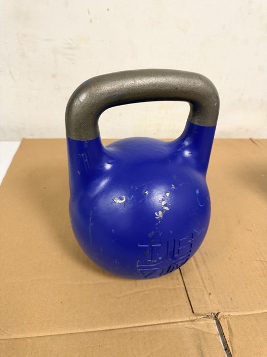 Kettlebell competitie 12 kg o hucata+ un set de 12 kg+12 kg=24 kg. pret 200 lei buc.