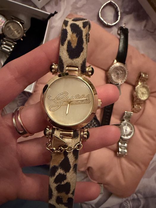 Дамски Часовници