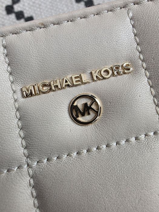 Дамска чанта клъч Michael Kors Jet Set Charm Quilted Wristlet