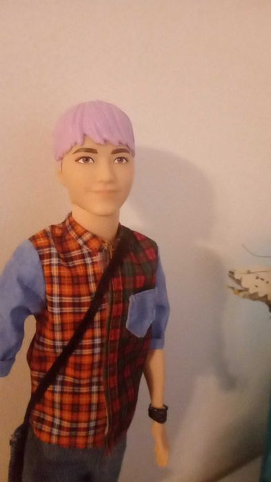 кукла Кен -момче с лилава коса на  Mattel