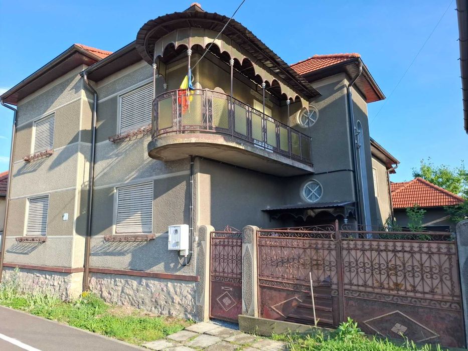 Casă de vânzare în orașul Ineu