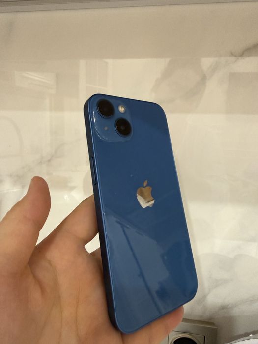 Продам iPhone 13 (Blue / Синий)