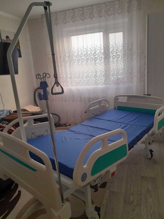 кровать для лежащих больных