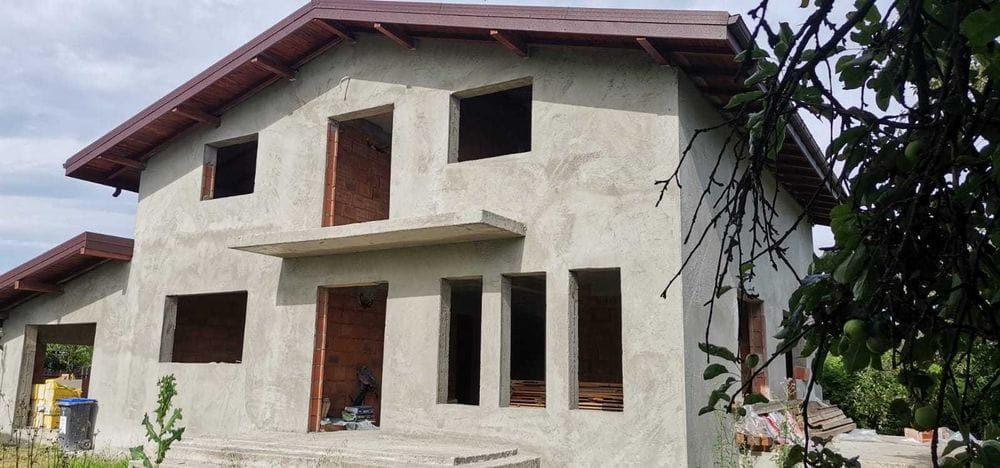 Casa la roșu Dumbrăvești( Prahova)