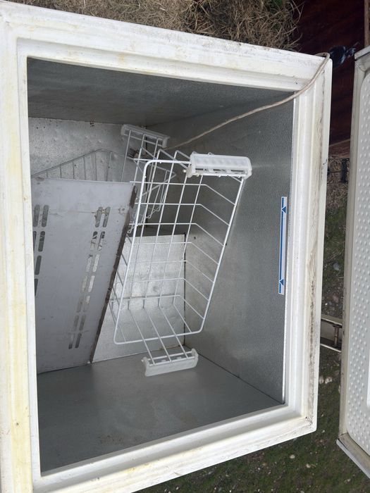 Морозильник продается