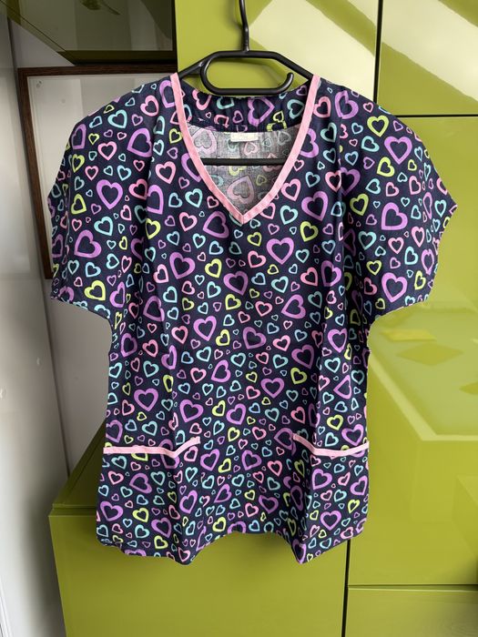 Uniforme medicale marime S - toate 250 Ron