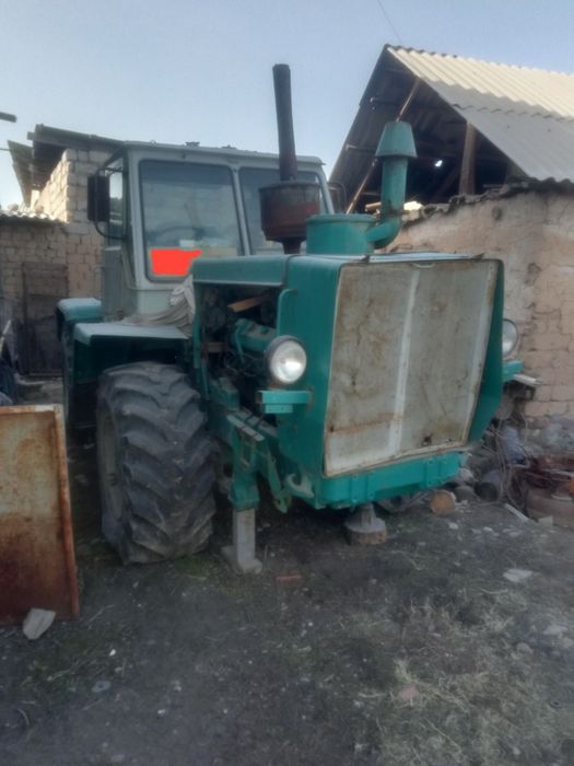 T 150 Трактор сотилади