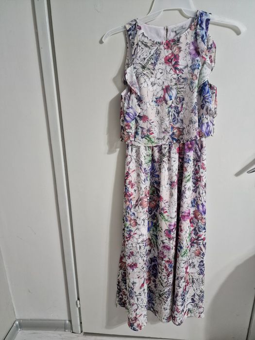 10 лв /Елегантни рокли. Нови и малко обличани