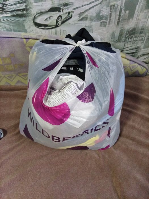 Отдам даром вещи на мальчика.