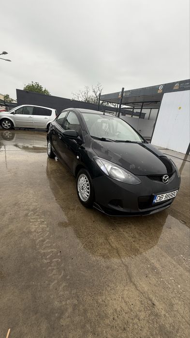 Vand mazda 2 1.3 benzina