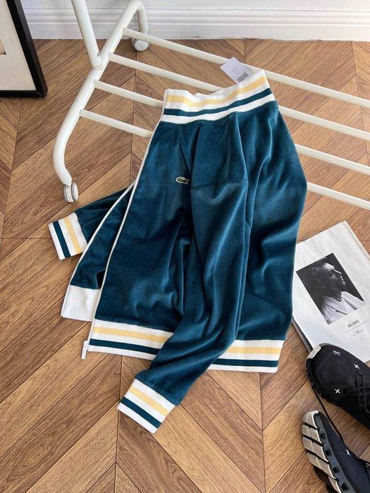 Вельветовая кофта Lacoste