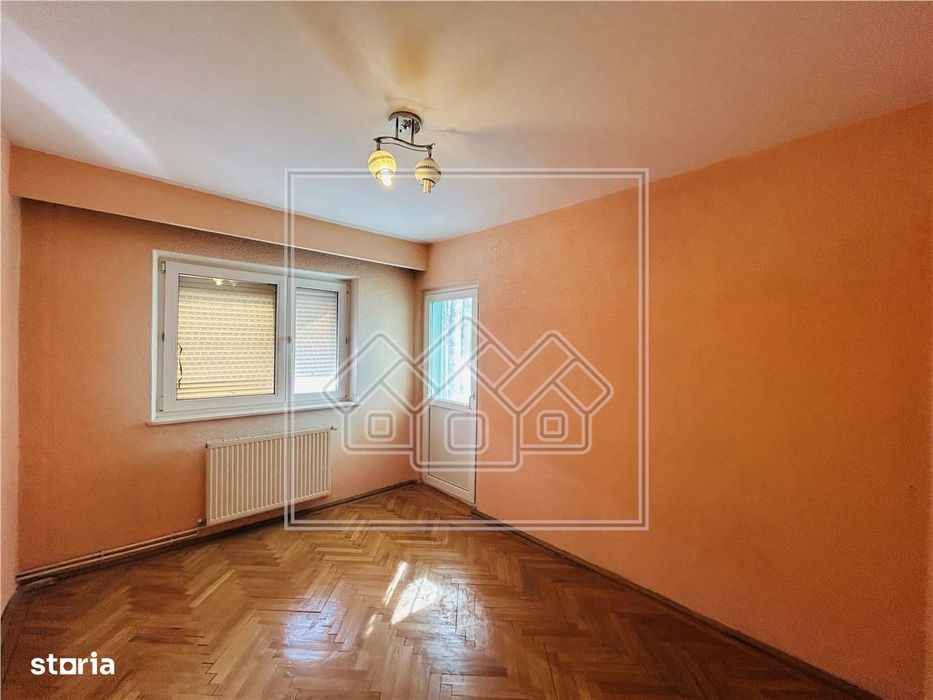 Ap decomandat, 3 camere, 2 balcoane - Zona Turnisor