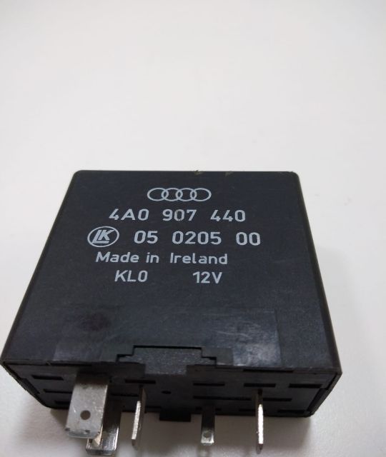 Releu 361  Comanda oglinzi 4A0907440 Audi A6 4B/C5 (facelift) seria