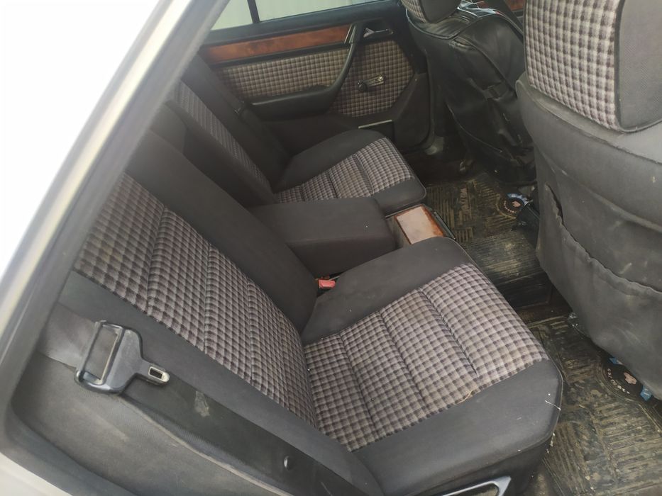 Продам Мерседес Е230