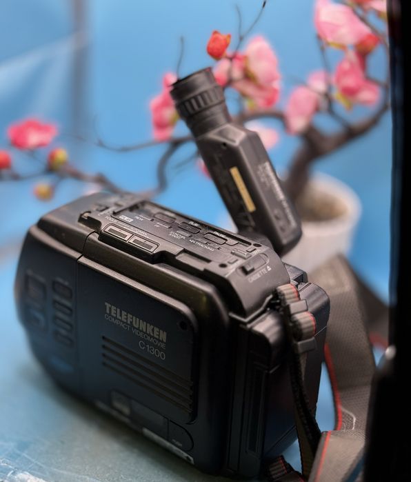 Компактна аналогова видеокамера Telefunken Compact Videomovie C1300