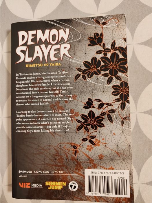 Carte manga Demon Slayer - Kimetso no Yaiba, in engleza, noua!