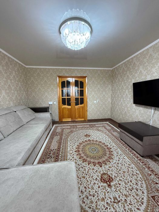 Продам 3 ком район школы милиции, ФМЛ, КЖБИ