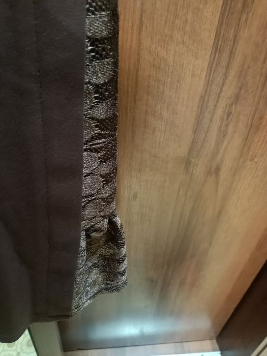 Платье нарядное коричневое