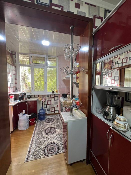 Квартира продается 3-комнатная