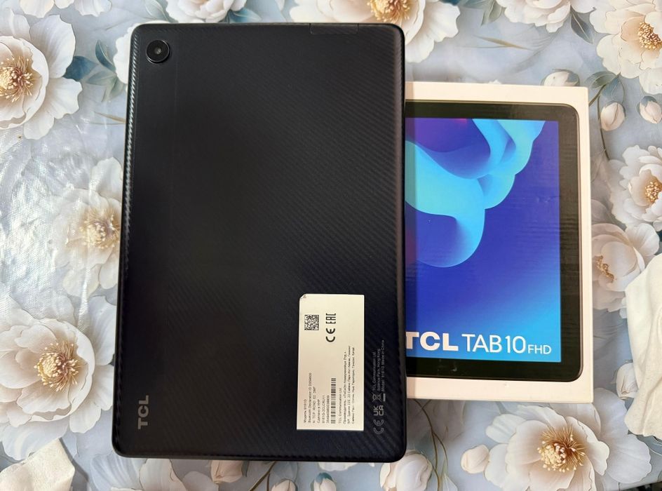 Планшет TCL TAB10
