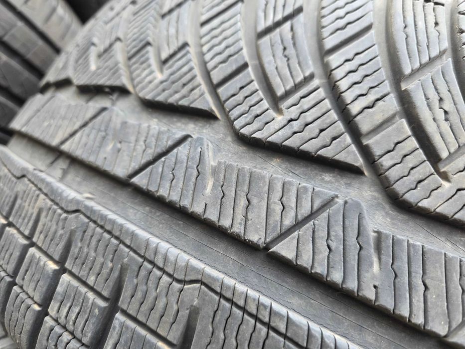 4бр Зимни гуми 255 40 19 - Michelin