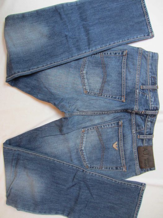 Blugi Armani W34 L34,Talie=82cm,Lung=104cm,drepti, stare f.buna