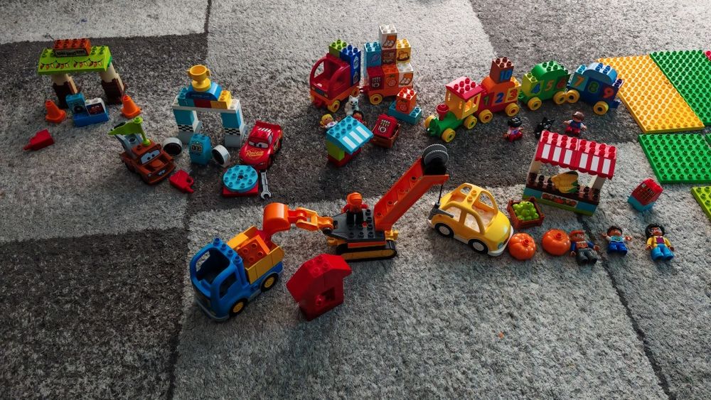 Seturi Lego Duplo si placi individuale