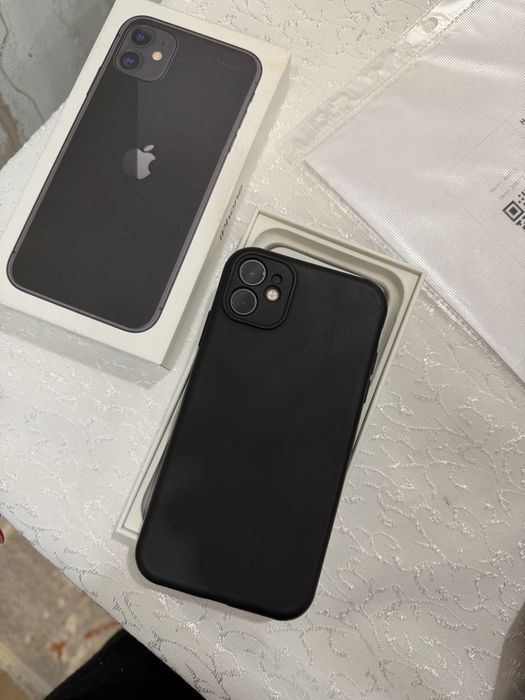 Продам 11 айфон 128 гб