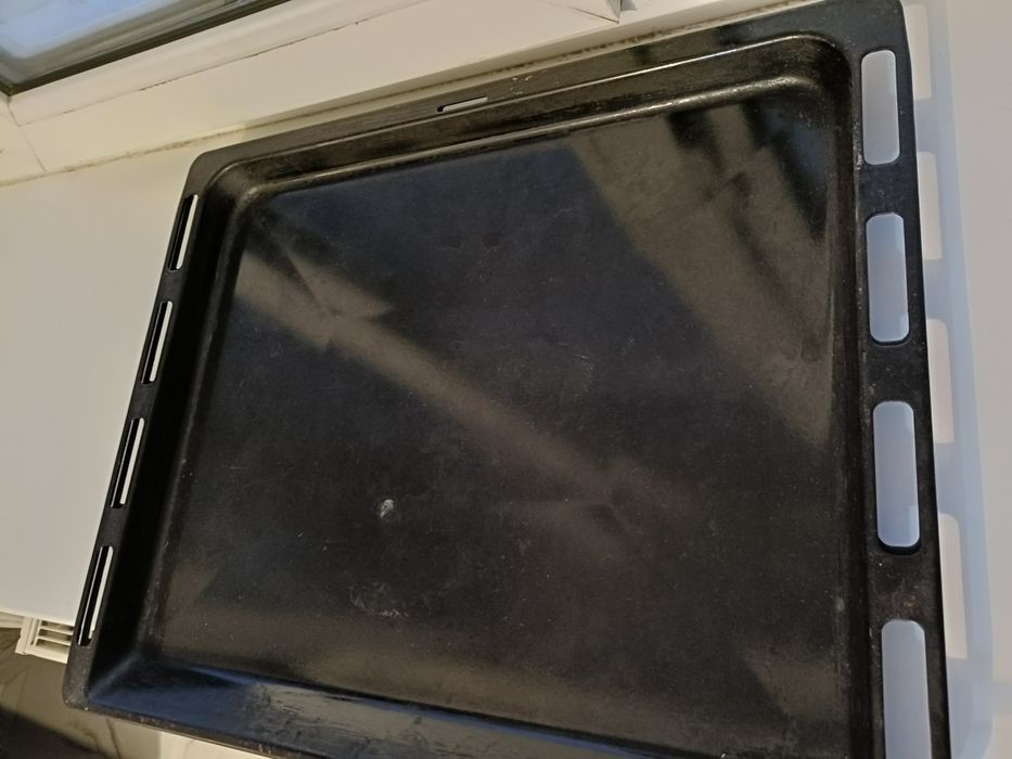 Противень почти новый,чистый