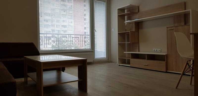 Дава се под наем Двустаен апартамент в София, Младост 2 - 70 кв.м за 408 € - Снимка #3