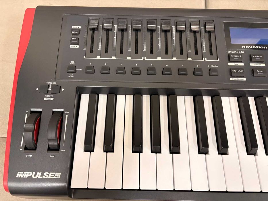 MIDI клавиатура Novation Impulse 49