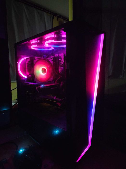 Calculator 1660 TI i5-10600KF 16GB RAM