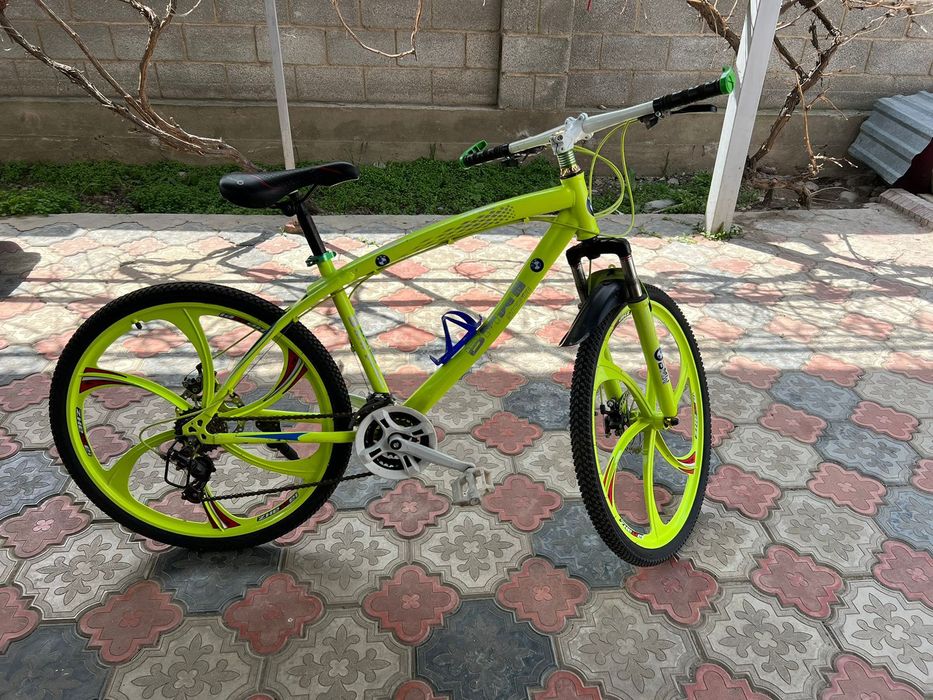 Велосипед BMW В отличном состоя торг будет