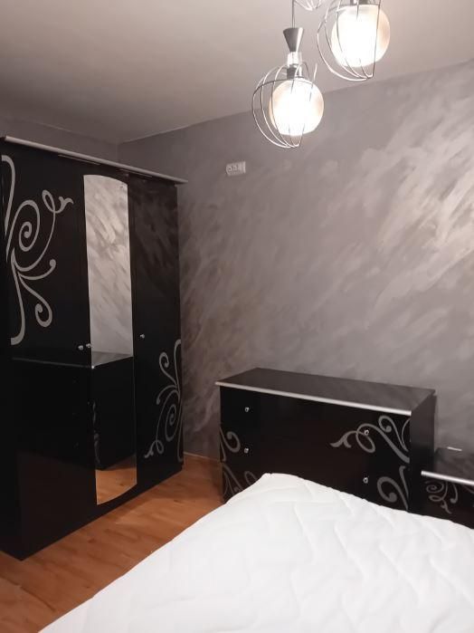 Дава се под наем Двустаен апартамент в Варна, Колхозен пазар - 70 кв.м за 578.34 € - Снимка #3