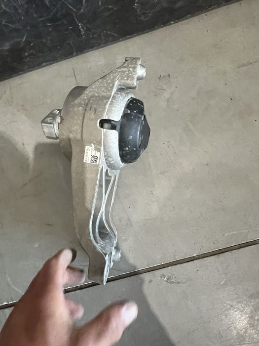 Tampon motor Mercedes C class W206 4matic  A2062400401